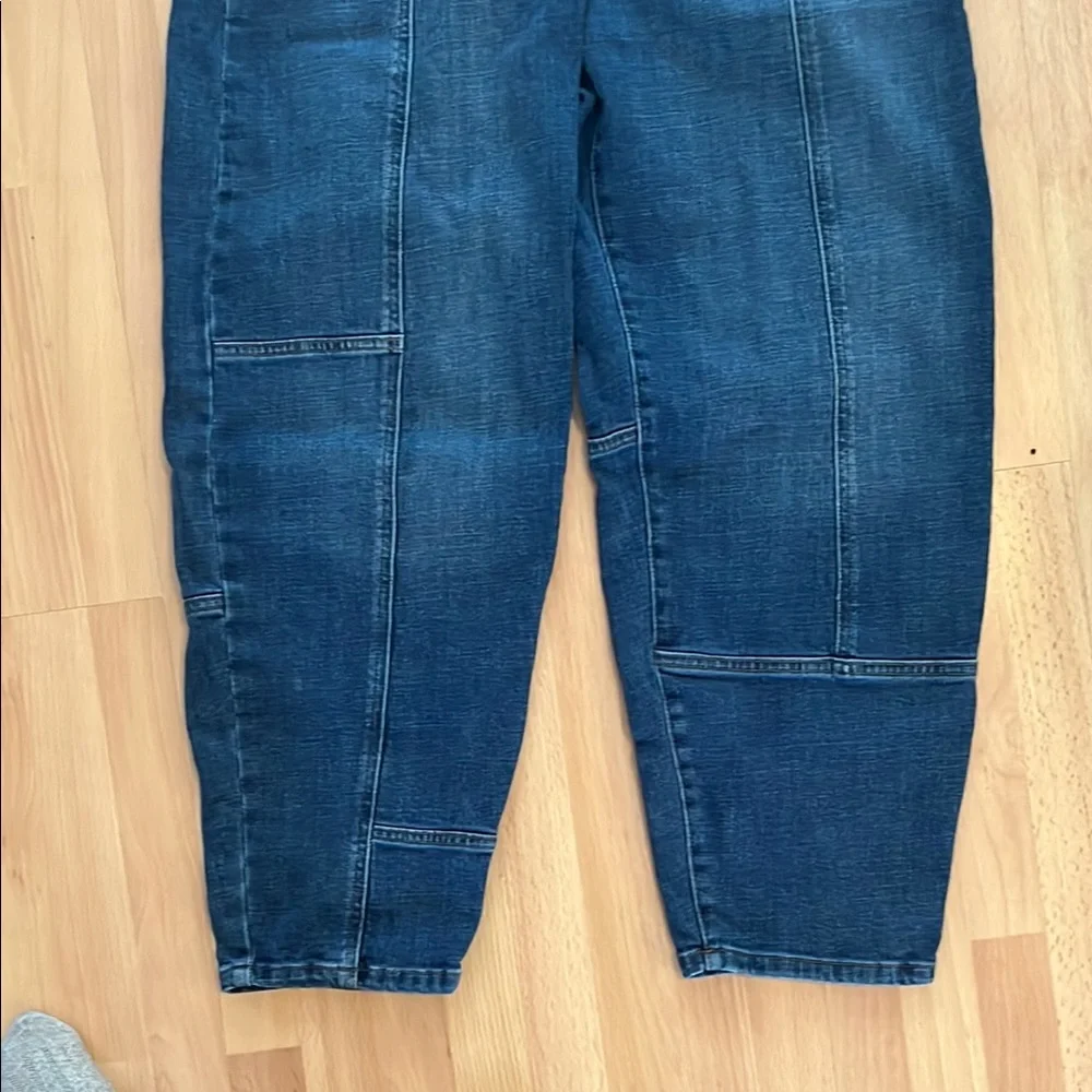 Banana Republic Barrel Jeans - Picture 3 of 6